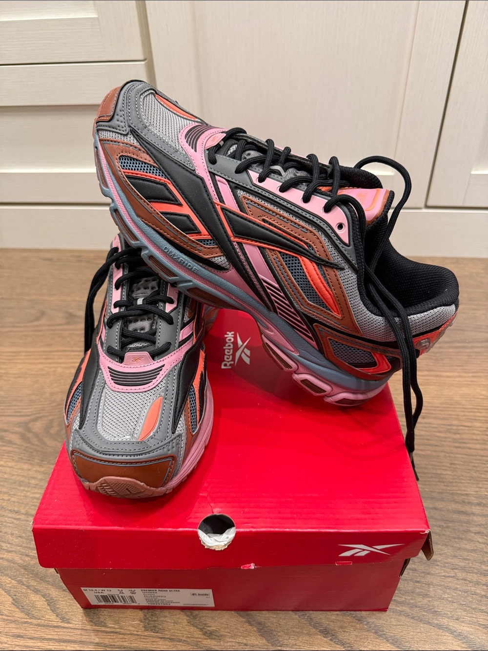 Men’s Reebok Premier road ultra pink blue men’s 10.5